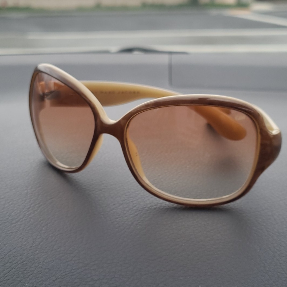 Marc by Marc Jacobs sunglasses 🕶